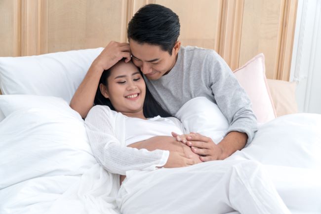 5 Manfaat Berhubungan Intim Saat Hamil Muda dan Tips Aman Melakukannya - Alodokter