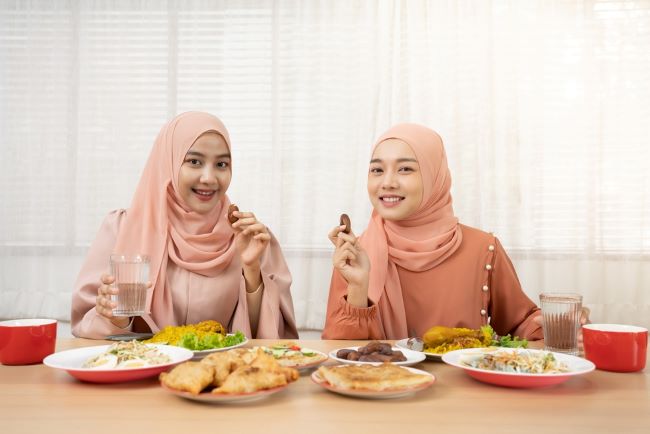 8 Manfaat Kurma untuk Buka Puasa yang Menyehatkan Tubuh - Alodokter
