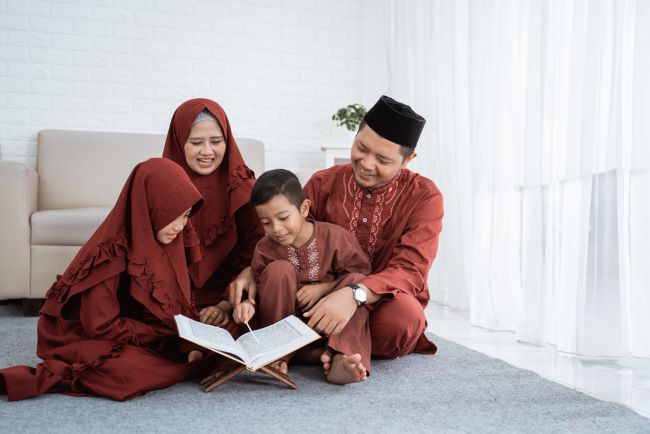 7 Kegiatan Quality Time Saat Puasa Ramadan - Alodokter
