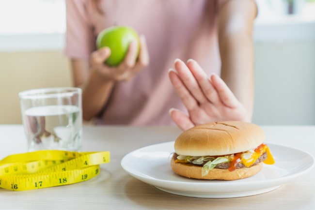 6 Pantangan Makanan untuk Sakit Tumit - Alodokter