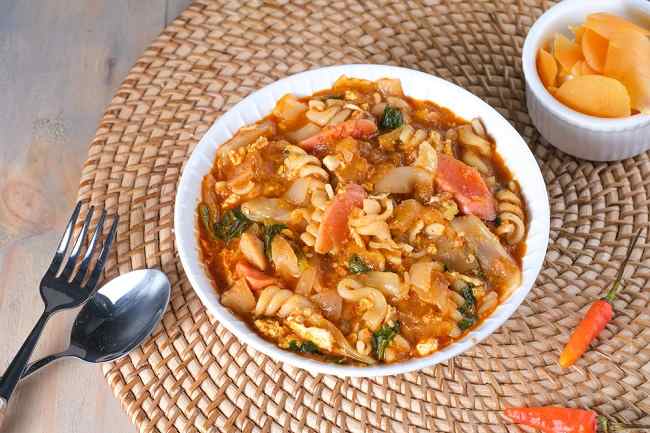 Bolehkah Ibu Hamil Makan Seblak? Ini Faktanya - Alodokter