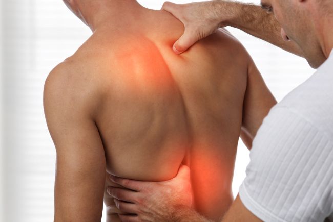 Totok Punggung, Ini Cara Kerja, Manfaat, dan Efek Sampingnya - Alodokter