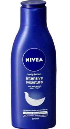 10 Body Lotion untuk Kulit Kering yang Efektif - Alodokter