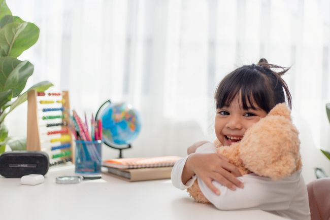 Sederet Manfaat Bermain Boneka untuk Anak yang Perlu Diketahui - Alodokter