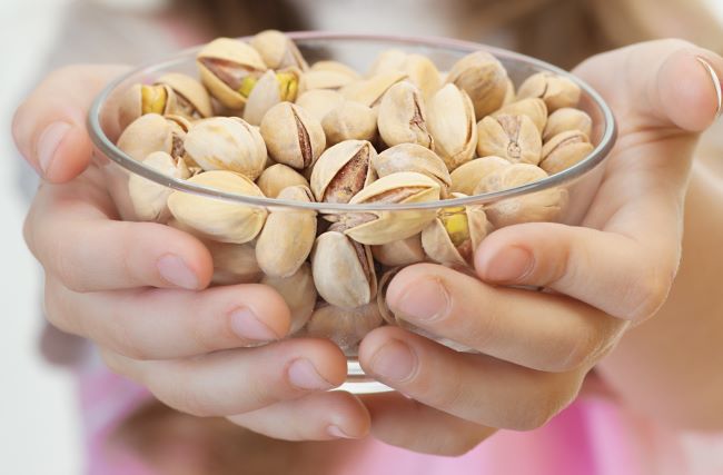 Manfaat Kacang Pistachio untuk Kulit, Bikin Kulit Lebih Lembap dan Cerah - Alodokter