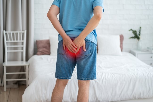 How to Hold Your Bowel Movements Safely and Effectively