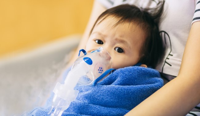 Radang Paru-Paru pada Bayi, Ini yang Orang Tua Perlu Ketahui - Alodokter