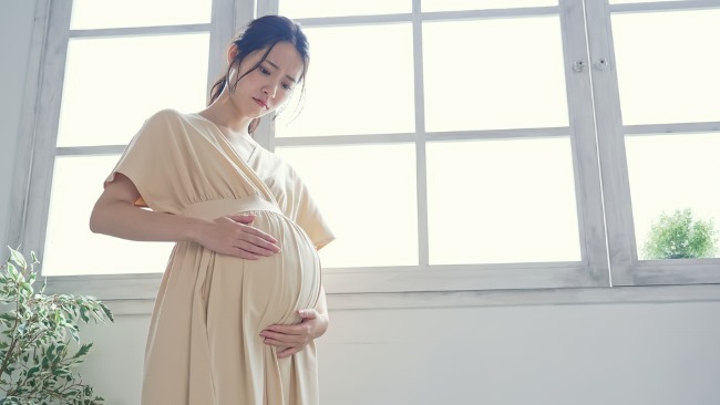 Janin Tidak Bergerak Tapi Perut Kencang, Ini Penyebab dan Penanganannya - Alodokter