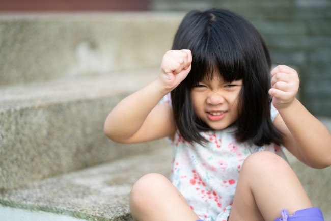 Ear Fungus: Recognize the Symptoms, Causes, and How to Treat It