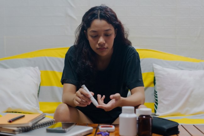 9 Ciri-Ciri Diabetes pada Remaja yang Perlu Dikenali Sejak Dini - Alodokter