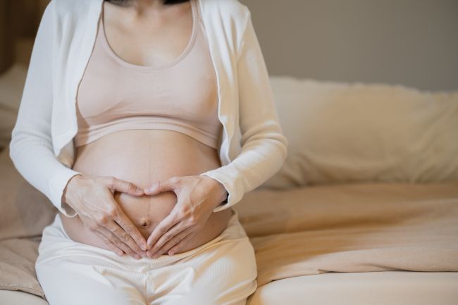 Warna Air Ketuban dan Artinya - Alodokter