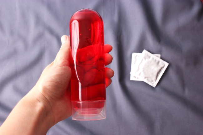 Pelumas Vagina, Ketahui Fungsi dan Jenisnya - Alodokter