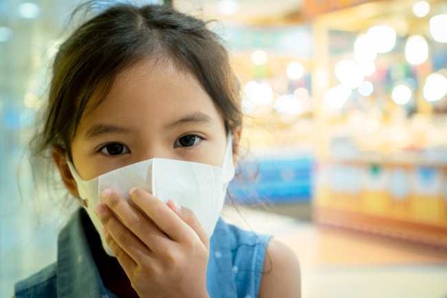 Kebiasaan yang Bisa Mencegah Anak dari Flu Saat Musim Hujan - Alodokter