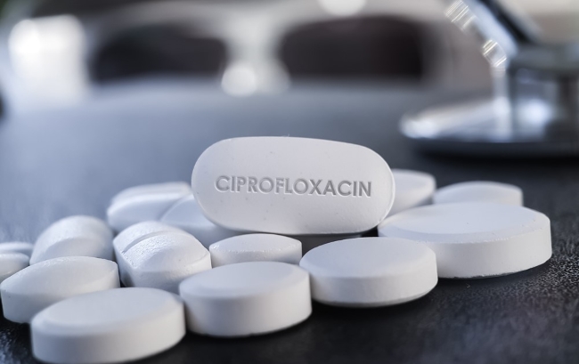 10 Efek Samping Ciprofloxacin yang Umum Terjadi - Alodokter