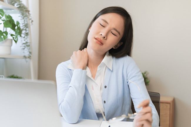 9 Obat Sakit Leher yang Ampuh Meredakan Nyeri - Alodokter