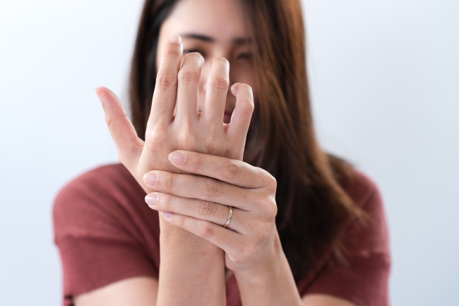 9 Cara Menghilangkan Kebas di Tangan Saat Hamil dengan Aman dan Mudah - Alodokter