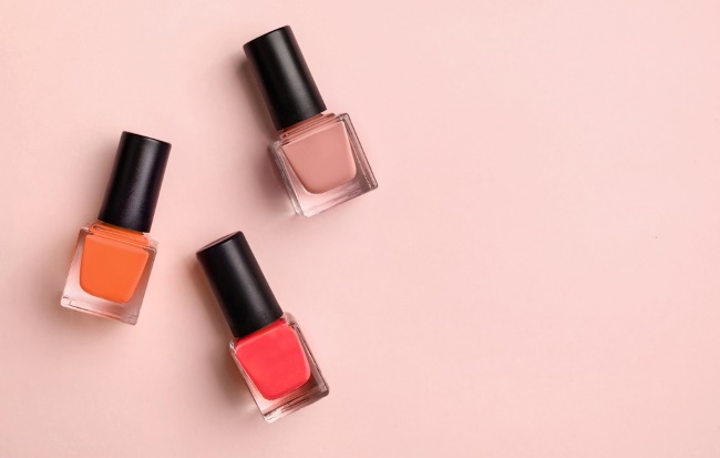 Cat Kuku, Ini Jenis dan Tips Aman Menggunakannya - Alodokter