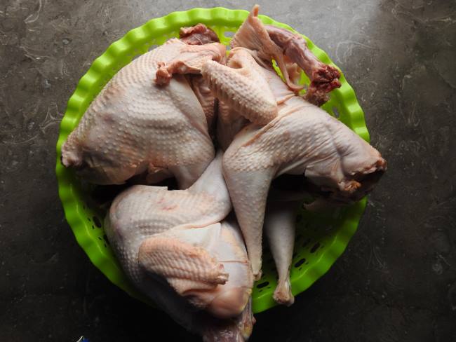 Daging Ayam Kampung, Ketahui Manfaat dan Tips Mengolahnya - Alodokter