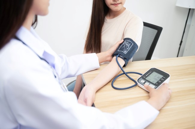 Tensi 100/70 Apakah Normal? Ini Penjelasan Lengkapnya - Alodokter