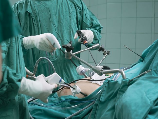 Dokter Spesialis Bedah Terbaik di Bekasi - Alodokter