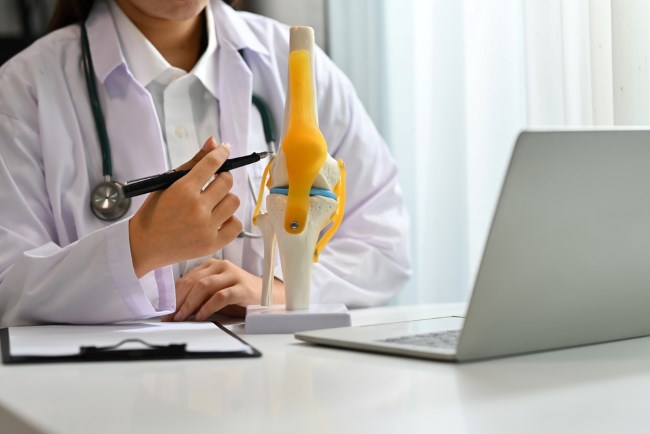 Dokter Spesialis Ortopedi dan Traumatologi Terbaik di Tangerang Selatan - Alodokter