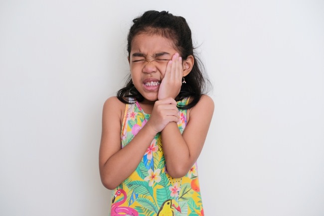 5 Pertolongan Pertama Sakit Gigi pada Anak yang Perlu Orang Tua Pahami - Alodokter