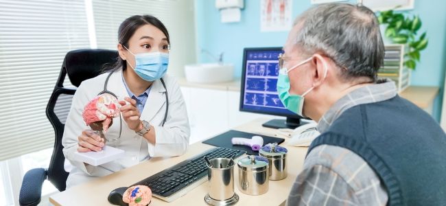 Dokter Spesialis Saraf Terbaik di Surabaya - Alodokter