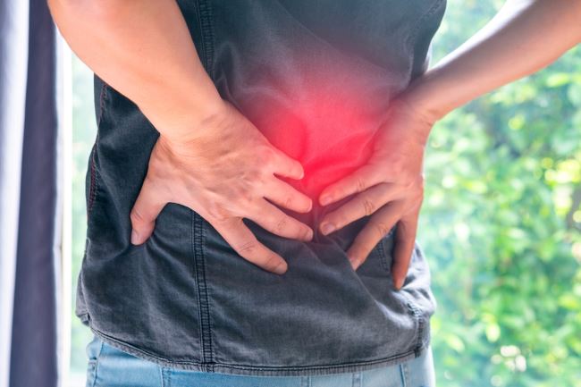 6 Cara Mengobati Sakit Pinggang Sampai ke Perut yang Mudah Dilakukan - Alodokter