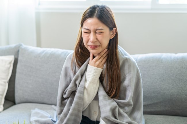 8 Obat Batuk Gatal yang Ampuh Legakan Tenggorokan - Alodokter