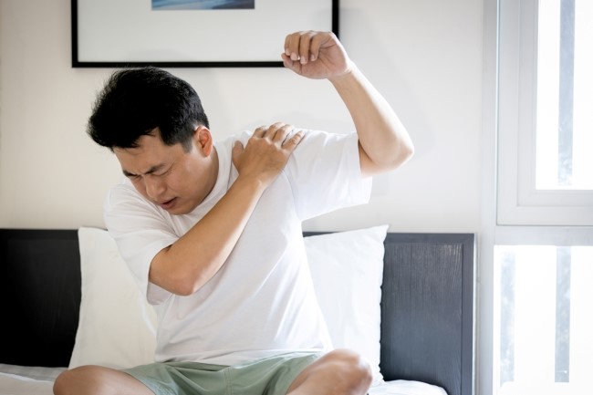 6 Cara Cepat Mengobati Frozen Shoulder yang Mudah dan Aman - Alodokter