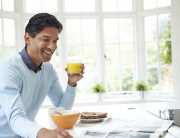 Kamtarni olomon oziga tortdi