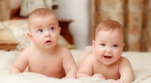 ลูกแฝดกับภาวะแทรกซ้อนที่คุณแม่ควรระวัง