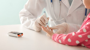 Risiko Diabetes Mellitus setelah Infeksi SARS-CoV-2 pada Anak - Telaah Jurnal Alomedika