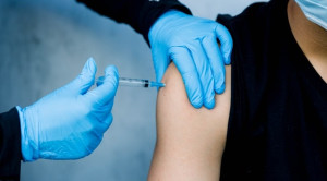Penyuntikan Obat Tuberkulosis oleh Pengasuh Nonmedis – Telaah Jurnal