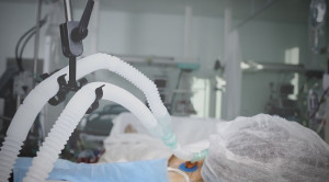 Lebih Tingginya Angka Ventilator-Associated Pneumonia pada Pasien COVID-19