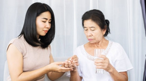Cara Meningkatkan Kepatuhan Pasien Tuberkulosis Paru – Telaah Jurnal Alomedika