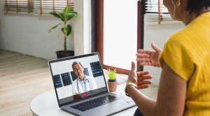Perawatan Telehealth vs Perawatan Berbasis Klinik untuk Hipertensi Tidak Terkontrol – Telaah Jurnal Alomedika