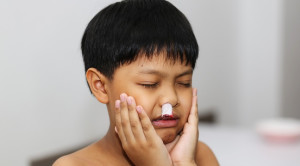 Antibiotik Profilaksis Tidak Diperlukan pada Pemasangan Tampon Anterior Hidung