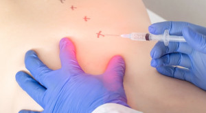 Injeksi Trigger Point Tidak Bermanfaat untuk Nyeri Punggung Bawah – Telaah Jurnal Alomedika