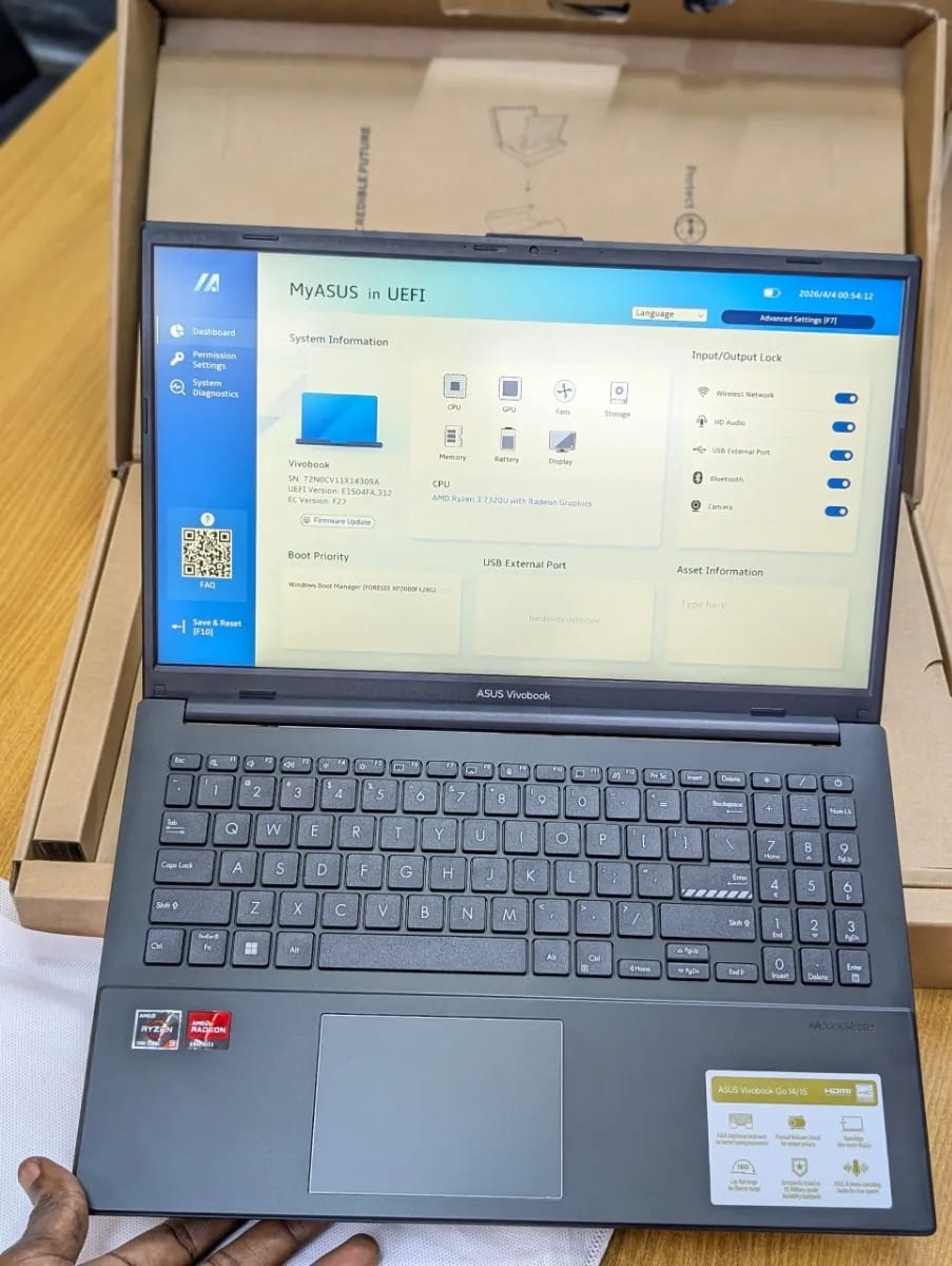 ASUS VivoBook image 1