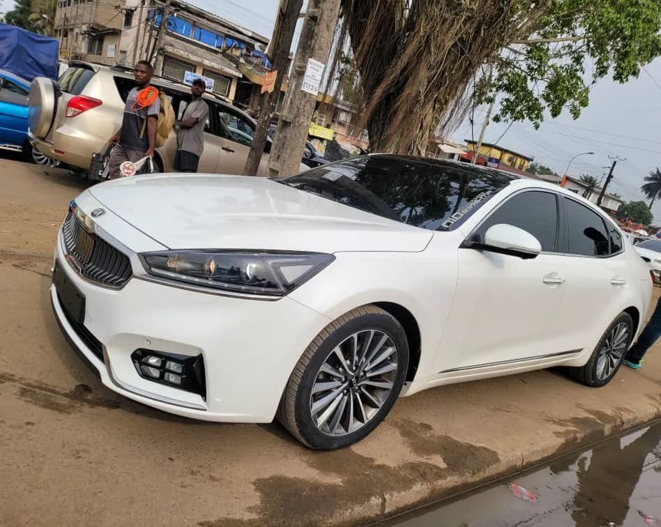 Kia K7 2016 Limited edition image 1