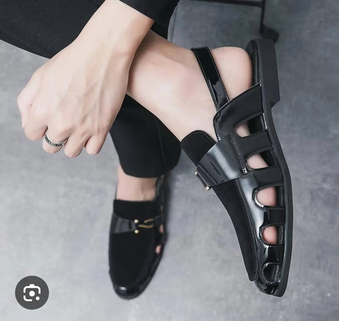 Comfortable and classy image 1