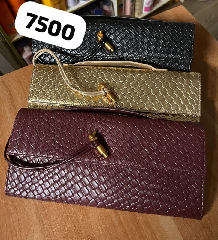 Hand bag image 1