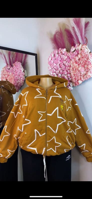 Hoodies and sweatshirts image 1