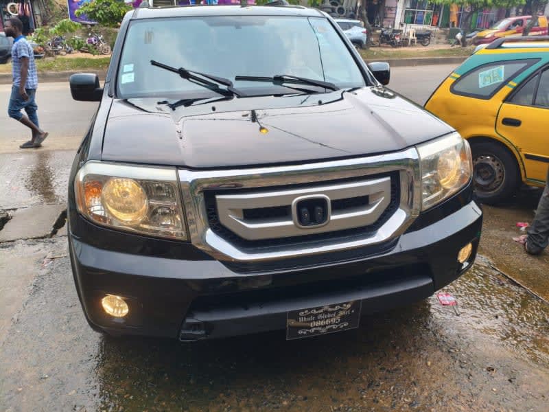 2010 Honda Pilot image 1