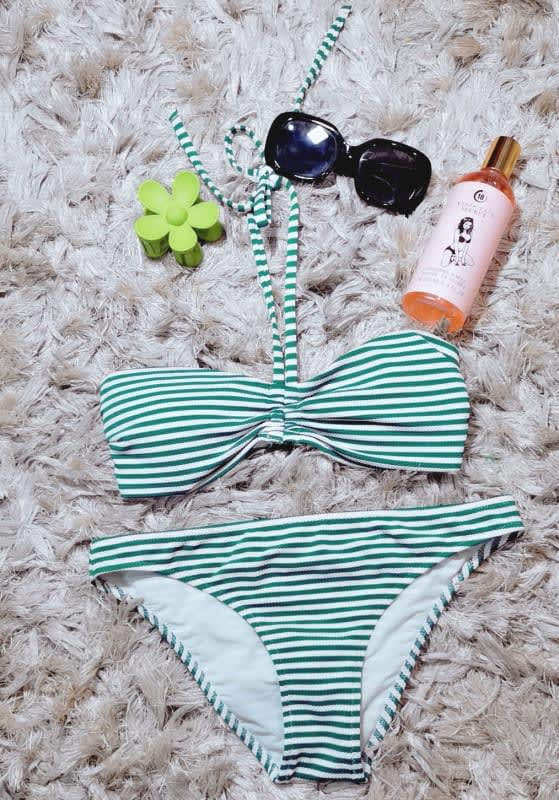 Des jolis bikinis image 1