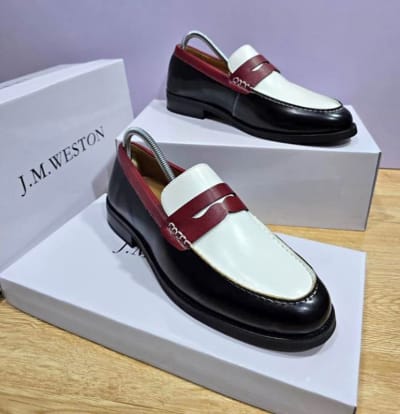 La J.M WESTON