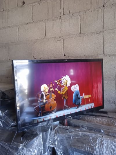 Samsung 32inches LED TV