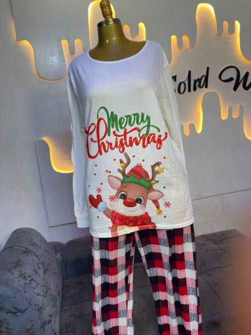 Women’s Christmas Reindeer Pajama Set