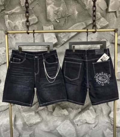 Short jeans